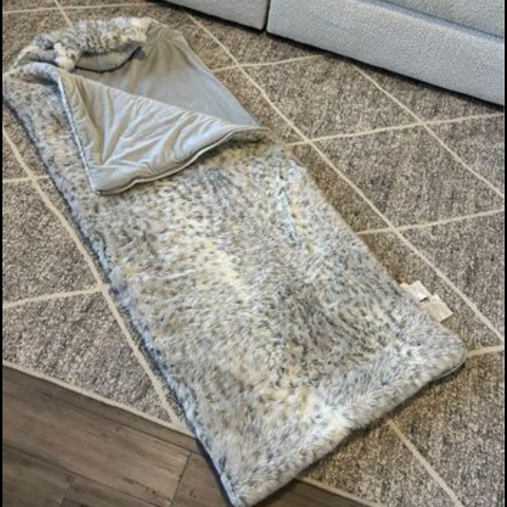 Pottery Barn Kids Snow Cat Faux-Fur Hooded Sleeping Bag